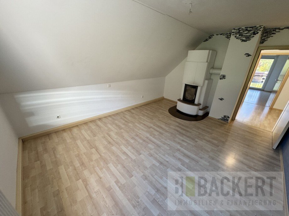 Schlaf-/Wohnzimmer DG Zweifamilienhaus Weismain