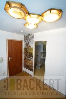 Flurbereich Renovierungsbed�rftige 3-Zimmer-Wohnung �ber den D�chern von Lichtenfels!