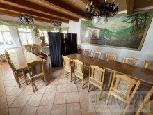 Saal Geschichtstr�chtiges Ausflugslokal mit Wohnung und
Fremdenzimmern im Herzen von Ruhla.
