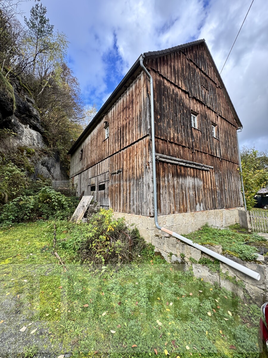 Seitenansicht Scheune Landhaus Wonsees / Schirradorf