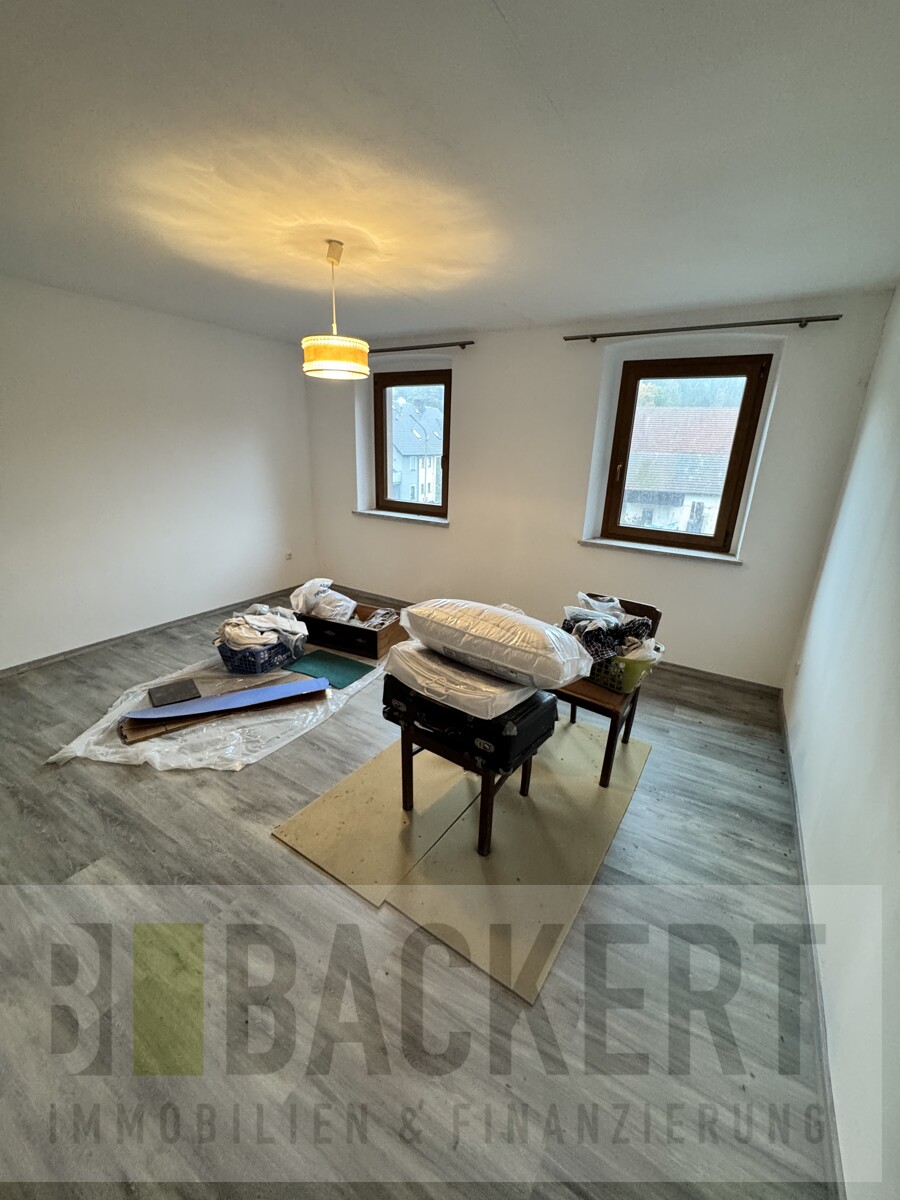 Schlaf-/Kinderzimmer OG Einfamilienhaus Kulmbach / L�sau