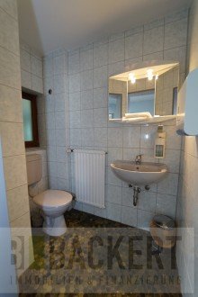 Toilette Praxis, B�ro oder doch Nutzung als Wohnhaus! 
Bungalow in Toplage von Altenkunstadt
