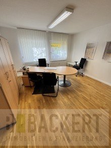 B�ro/Praxisraum B�ro oder Praxis mit Stellpl�tzen in TOP-Lage von Bayreuth