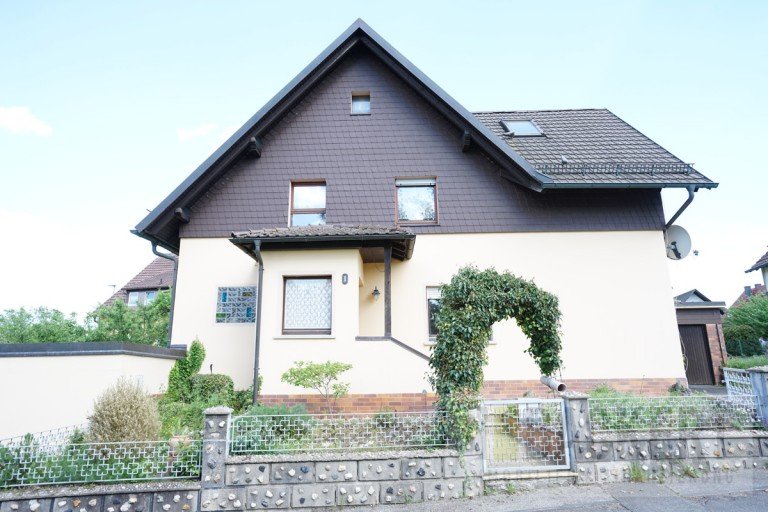 Ansicht Stra�enseite Altenkunstadt Haus Renditeobjekt mit vielf�ltigen Nutzungsm�glichkeiten!