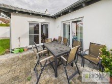 Terrasse Neuwertiger Winkelbungalow in begehrter Wohnlage - energieeffizient & gepflegt