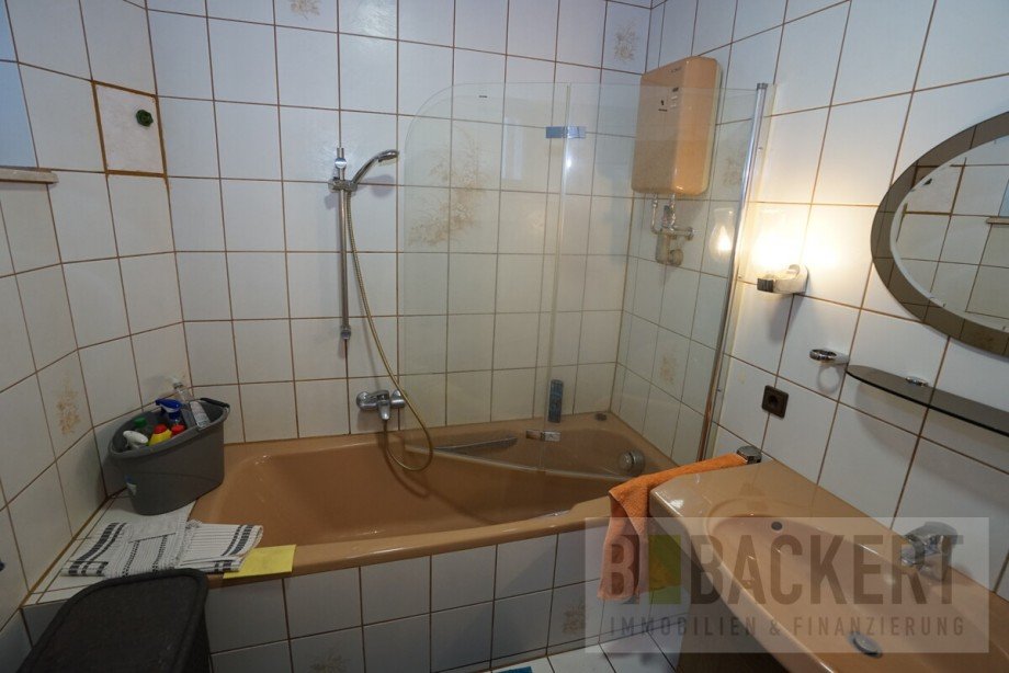 Badezimmer EG Zweifamilienhaus Untersteinach