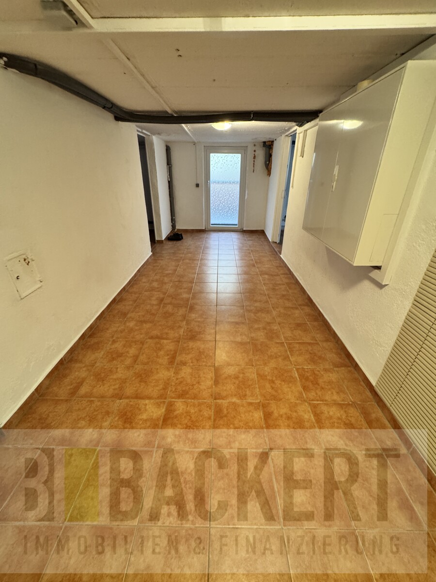 Flur Keller Zweifamilienhaus Weismain