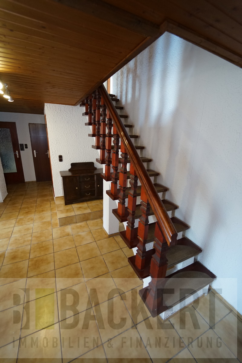 Flurbereich und Treppe Einfamilienhaus Wallenfels