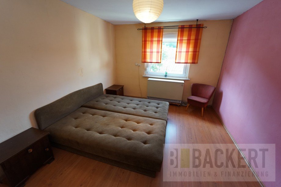 Schlafzimmer Erdgeschoss Einfamilienhaus Wallenfels