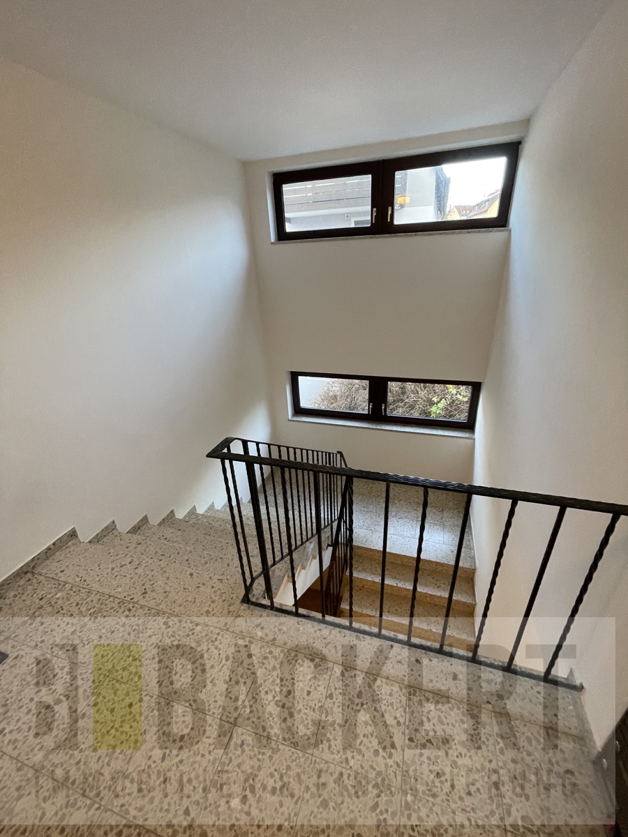 Eingangsbereich Treppenhaus Erdgeschoss Souterrainwohnung Kulmbach