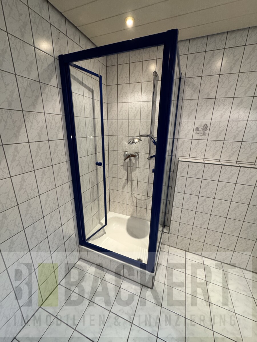 Badezimmer Einliegerwohnung Doppelhaush�lfte Altenkunstadt