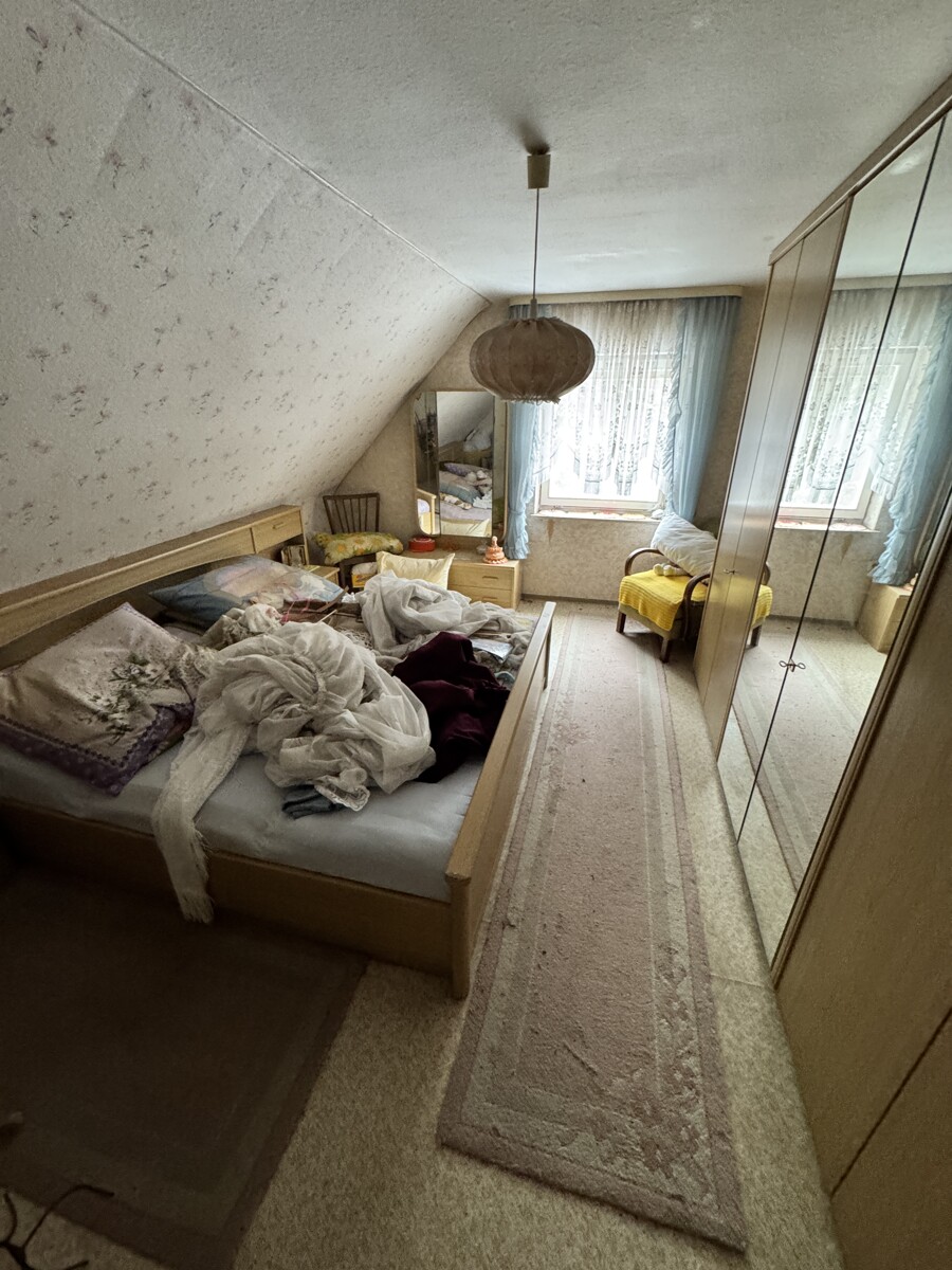 Schlafzimmer DG Doppelhaush�lfte Aufse�