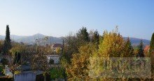 Blick vom Kinderzimmer Mit dem Koffer einziehen! Gro�e Doppelhaush�lfte mit Einliegerwohnung in toller Wohnlage von Weismain.