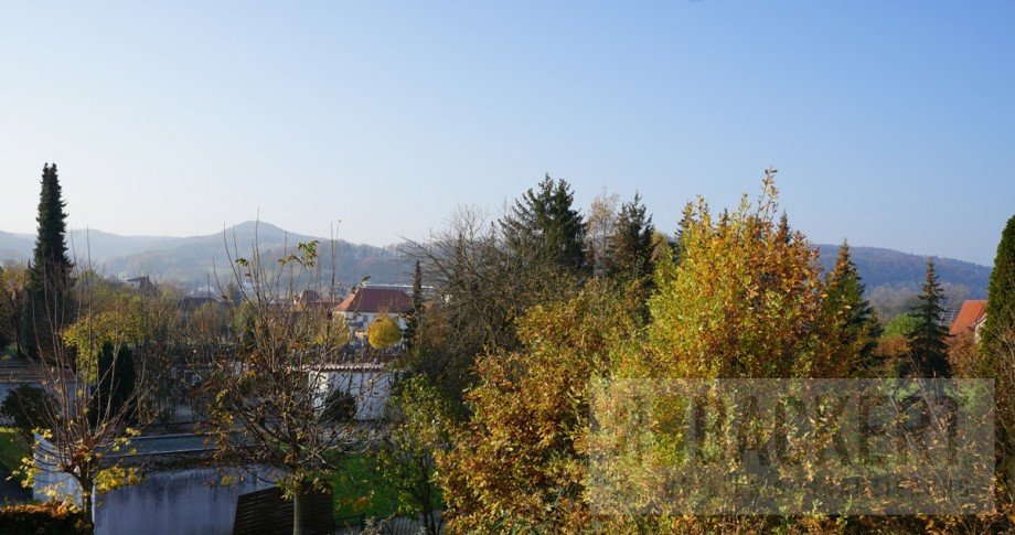 Blick vom Kinderzimmer Doppelhaush�lfte Weismain