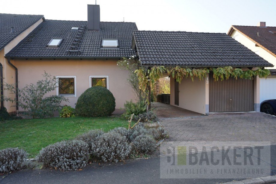 Ansicht Stra�enseite Doppelhaush�lfte Weismain