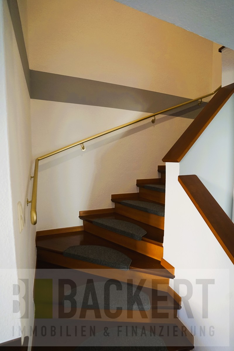 Treppenhaus Doppelhaush�lfte Weismain