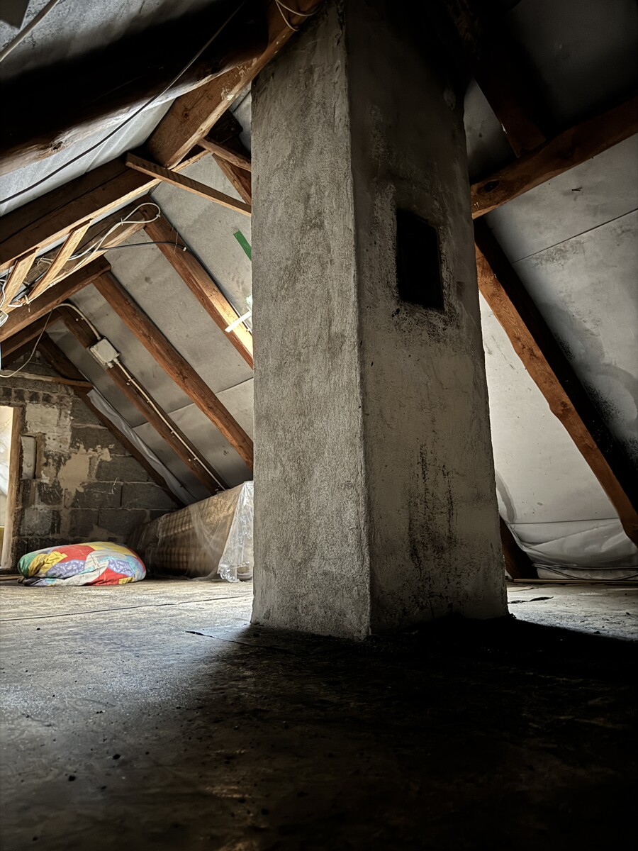 Dachboden Doppelhaush�lfte Aufse�