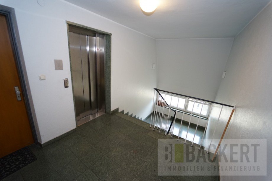 Treppenhaus Dachgeschosswohnung M�nchen