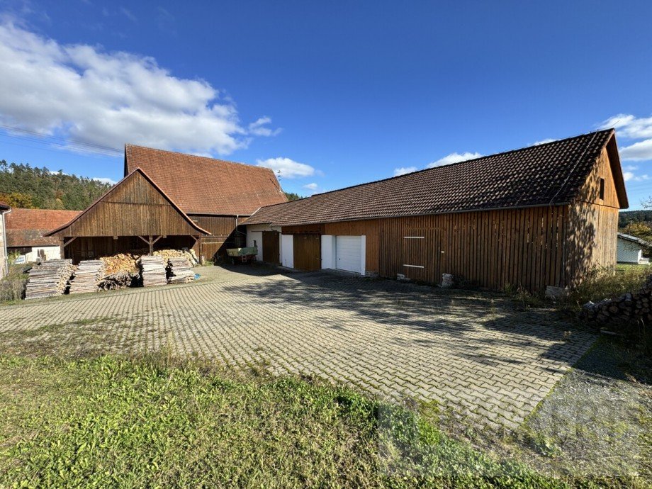 Hofbereich hinter dem Haus Einfamilienhaus Kulmbach / L�sau
