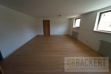 Wohnzimmer Souterrain Praxis, B�ro oder doch Nutzung als Wohnhaus! 
Bungalow in Toplage von Altenkunstadt
