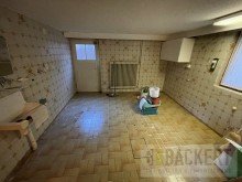 Waschk�che Ger�umiges Zweifamilienhaus im Herzen von Weismain.