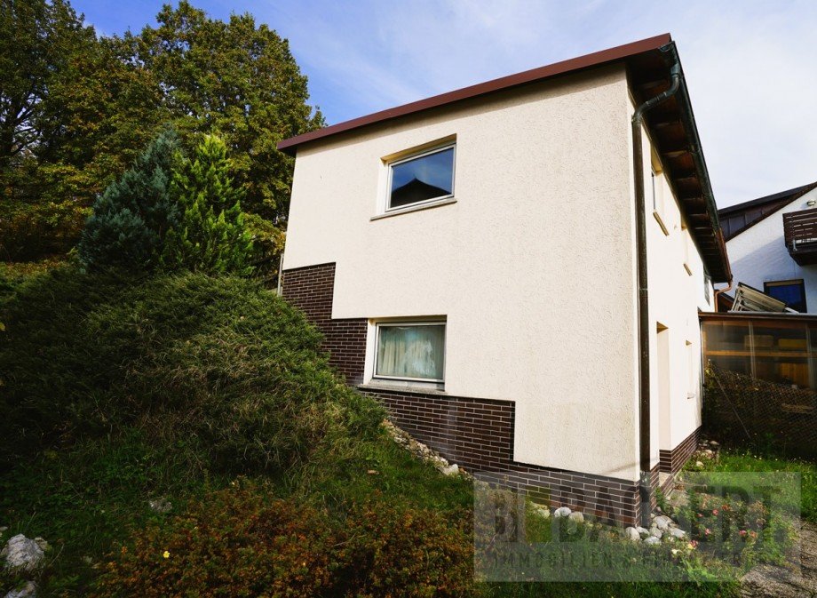 Seitenansicht Garage Einfamilienhaus Mainleus