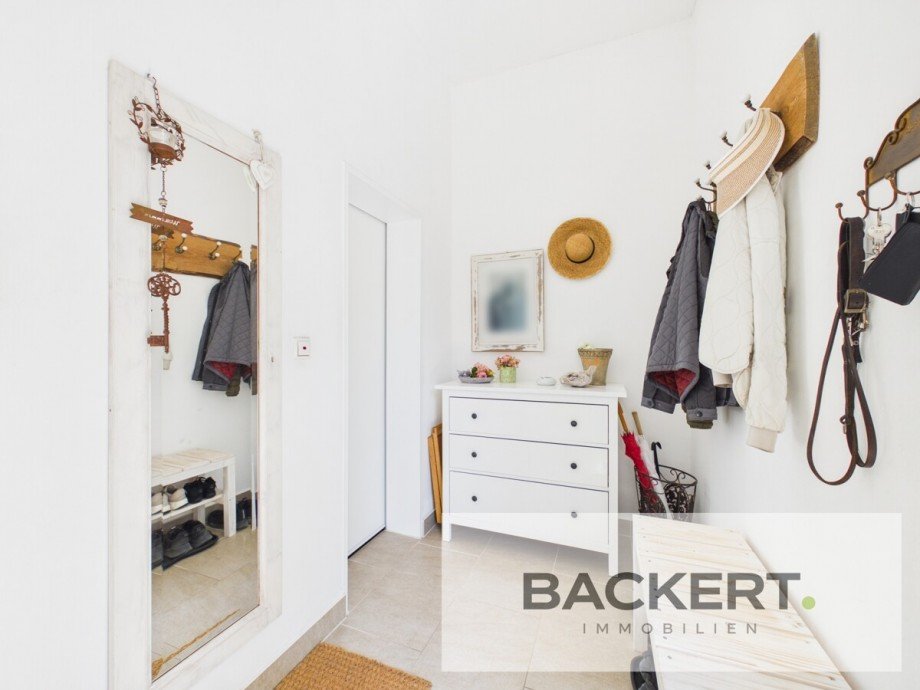 Flurbereich mit Garderobe - Haus 1 Zweifamilienhaus Stockheim