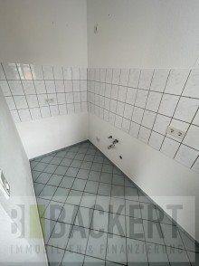 K�che Helle, ger�umige 2-Zimmer-Wohnung im Herzen von Ruhla 
-Dachgeschoss-