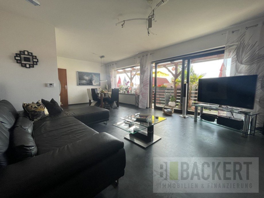Wohnzimmer Wohnung 1. OG rechts Mehrfamilienhaus Hersbruck