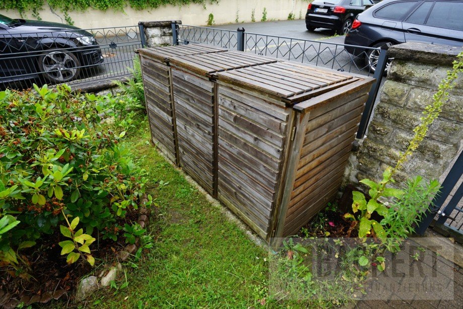 M�lltonnenbereich Zweifamilienhaus Kulmbach