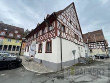 Seitenansicht Ein St�ck fr�nkische Geschichte! Historisches Gasthaus inmitten des Luftkurortes Waischenfeld.