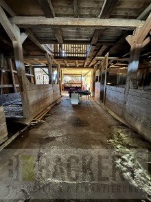 Scheunenbereich Einzigartiges landwirtschaftliches Anwesen 
- Wohnhaus, Scheunen und noch viel mehr!
