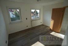 Schlafzimmer Umfangreich renovierte Doppelhaush�lfte in Michelau i. Ofr- OT. Frei ab sofort!