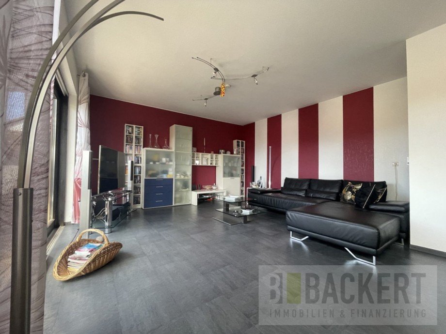 Wohnzimmer Wohnung 1. OG rechts Mehrfamilienhaus Hersbruck