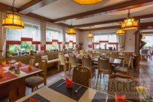 Restaurant Etabliertes Gasthaus mit Fremdenzimmern, Nebengeb�ude und viel Grund sucht Wirtsleute!