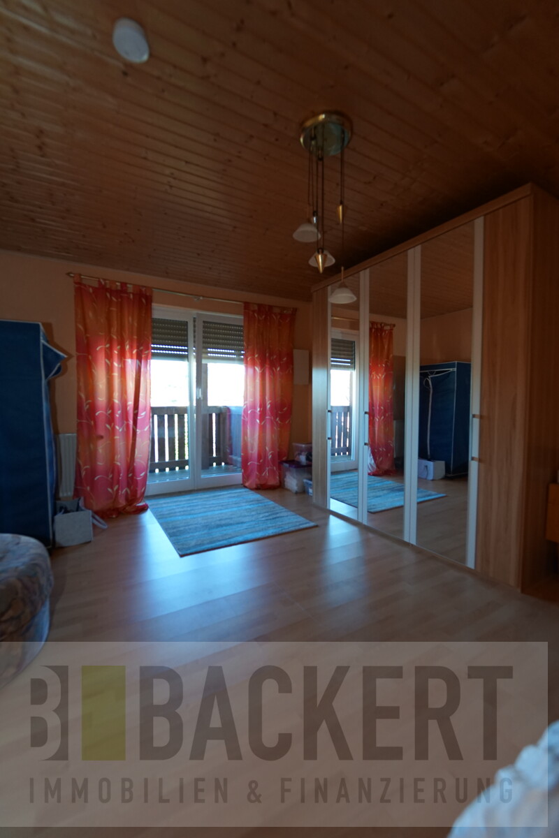 Schlafzimmer Obergeschoss Zweifamilienhaus Mainleus