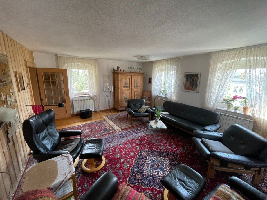 Wohnzimmer im Obergeschoss Einfamilienhaus Stammbach