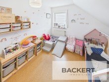 Kinderzimmer Ger�umige Dachgeschosswohnung mit Ausblick - sofort einzugsbereit