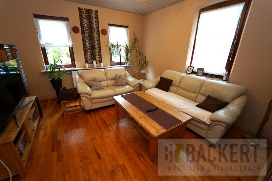 Wohnzimmer Wohnung EG links Mehrfamilienhaus Hersbruck