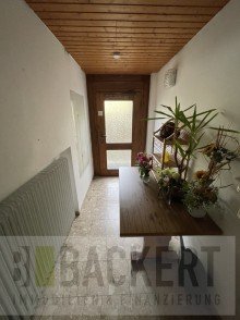 Eingangsbereich �bernachtungsg�ste Etabliertes Gasthaus mit Fremdenzimmern, Nebengeb�ude und viel Grund sucht Wirtsleute!