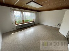 B�ro/Schlafzimmer Gro�es Einfamilienhaus in Toplage von Burghaig.