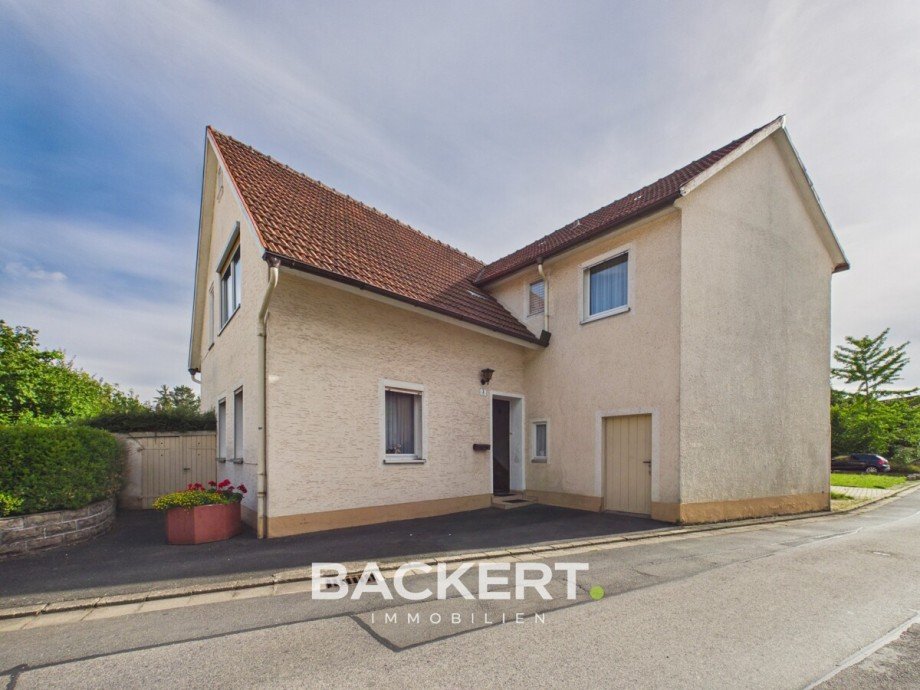 Ansicht Stra�enseite Einfamilienhaus Burgkunstadt