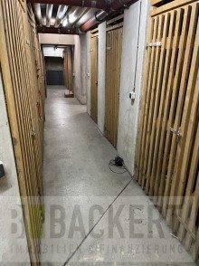 Kellerbereich Gro�e & helle 2-Zimmer-Wohnung in Toplage in der Maxvorstadt. TG-Stellplatz!