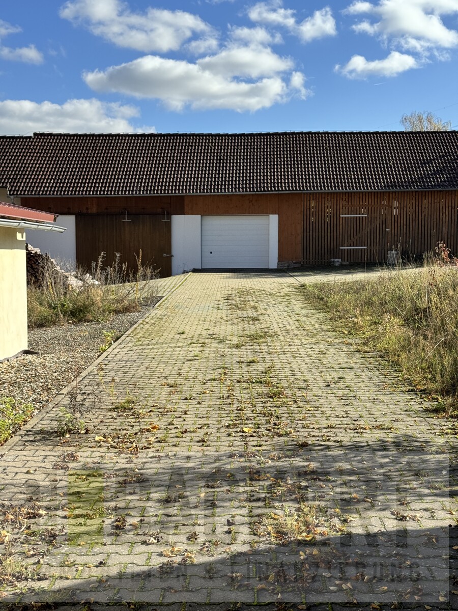 Zufahrt Nebengeb�ude Einfamilienhaus Kulmbach / L�sau