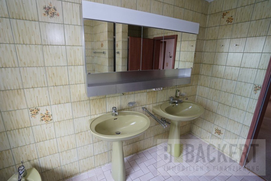 Badezimmer EG Einfamilienhaus Mainleus
