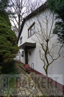 Eingangsbereich Machen Sie aus dieser Immobilie Ihr Traumhaus! Einfamilienhaus mit einmaligem Grundst�ck.