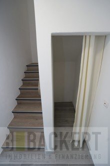 Stauraum unter der Treppe Umfangreich renovierte Doppelhaush�lfte in Michelau i. Ofr- OT. Frei ab sofort!