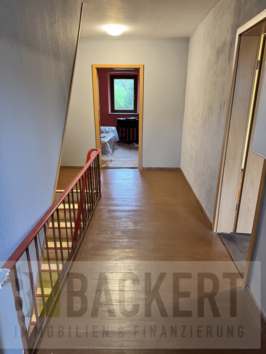 Flurbereich OG Einfamilienhaus Kulmbach / L�sau