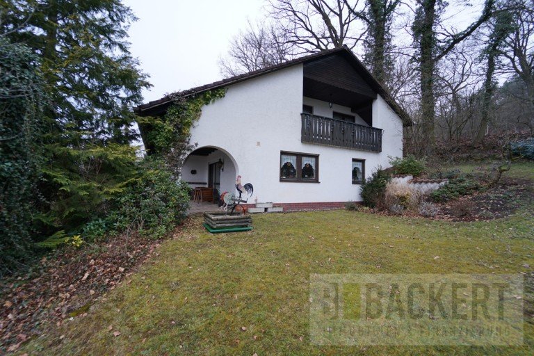 Seitenansicht Bindlach Einfamilienhaus Machen Sie aus dieser Immobilie Ihr Traumhaus! Einfamilienhaus mit einmaligem Grundst�ck.