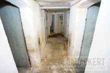 Flurbereich Keller Sanierungsbed�rftiges Zweifamilienhaus mit Einliegerwohnung in Hanglage von Bad Berneck.